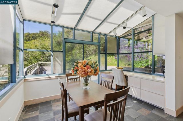 319 Tappan Terrace, Orinda, CA 94563