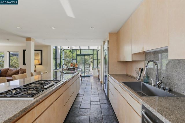 319 Tappan Terrace, Orinda, CA 94563