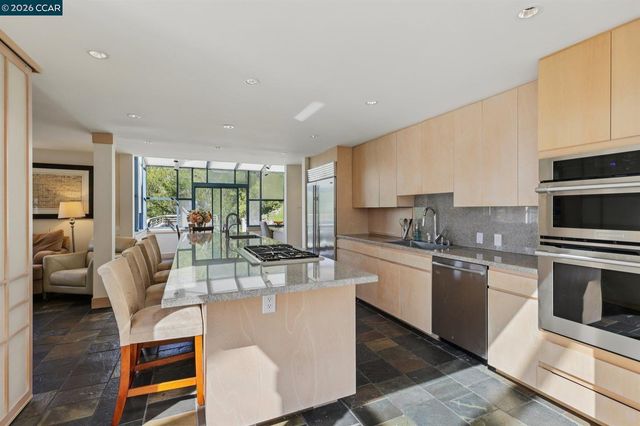 319 Tappan Terrace, Orinda, CA 94563