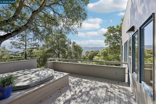 319 Tappan Terrace, Orinda, CA 94563