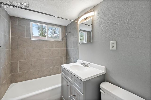 546 W St Vrain Street, Colorado Springs, CO 80905