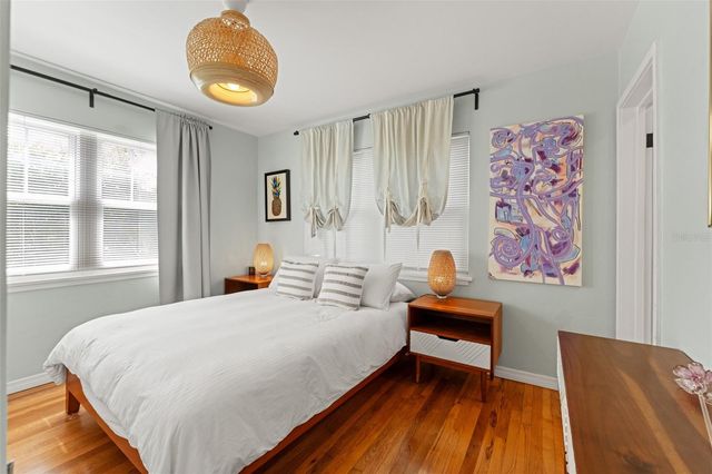 209 17TH AVENUE N, St Petersburg, FL 33704