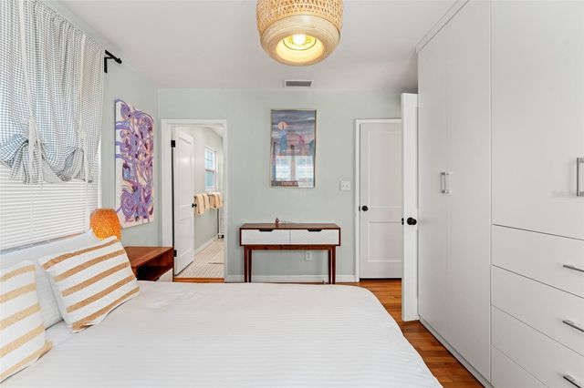 209 17TH AVENUE N, St Petersburg, FL 33704