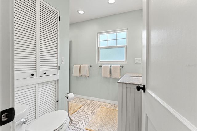 209 17TH AVENUE N, St Petersburg, FL 33704