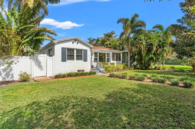 209 17TH AVENUE N, St Petersburg, FL 33704