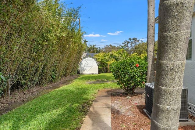 209 17TH AVENUE N, St Petersburg, FL 33704