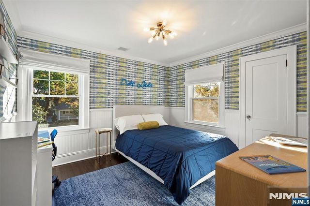 15 Randolph Place, Ridgewood, NJ 07450