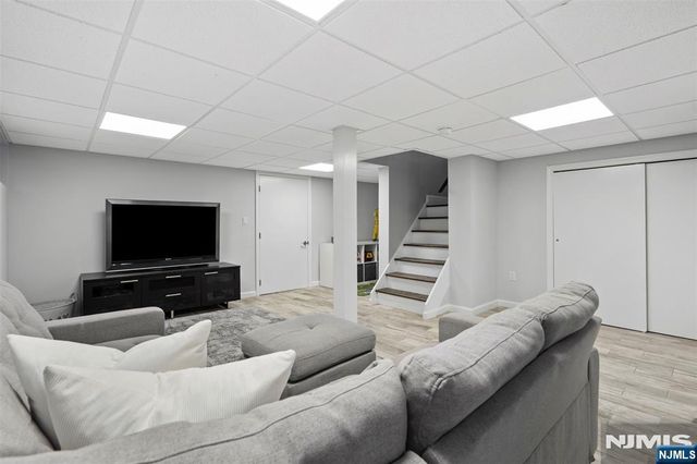 15 Randolph Place, Ridgewood, NJ 07450