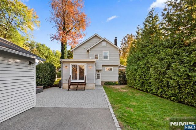 15 Randolph Place, Ridgewood, NJ 07450