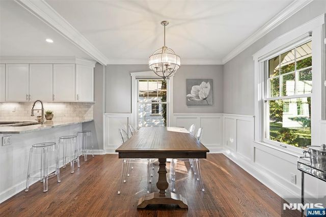 15 Randolph Place, Ridgewood, NJ 07450