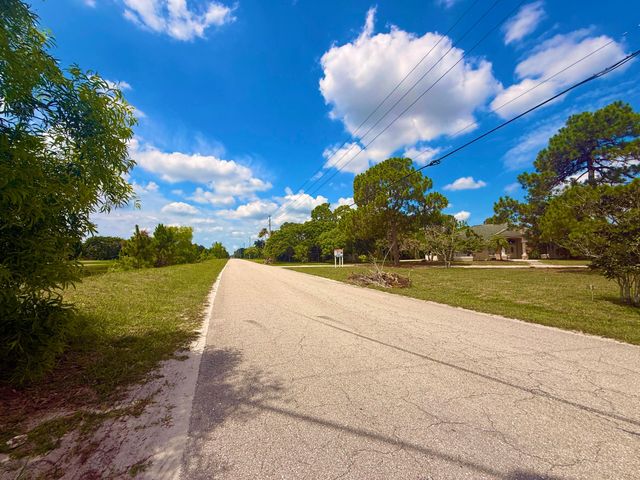 12037 Temple Boulevard, The Acreage, FL 33412