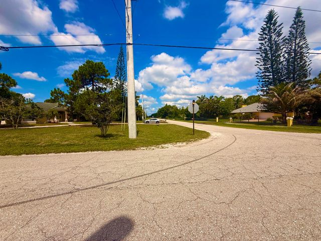 12037 Temple Boulevard, The Acreage, FL 33412