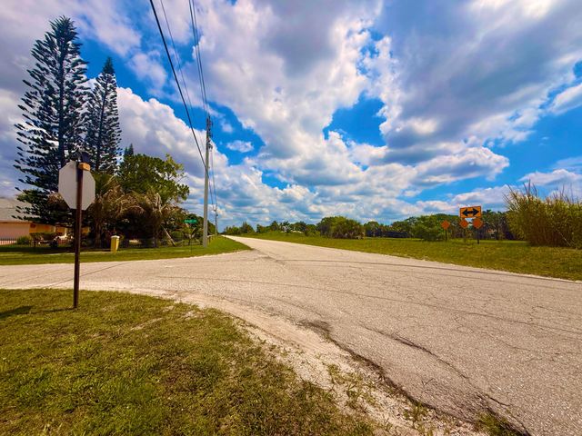 12037 Temple Boulevard, The Acreage, FL 33412