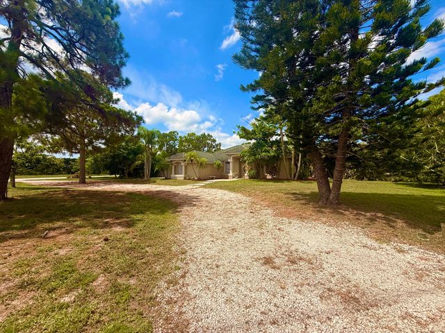 12037 Temple Boulevard, The Acreage, FL 33412