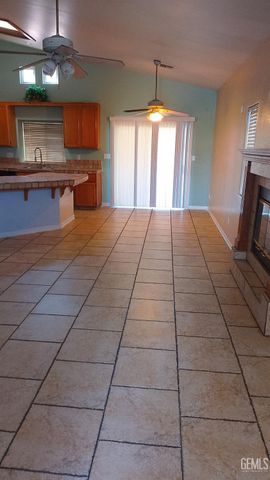 5617 Shadow Stone Street, Bakersfield, CA 93313