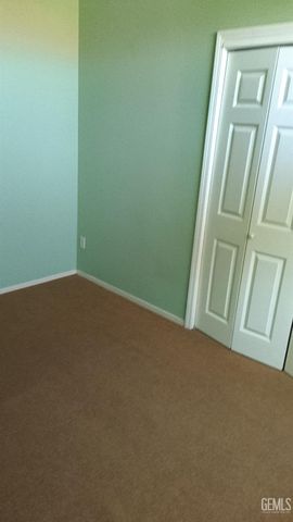 5617 Shadow Stone Street, Bakersfield, CA 93313