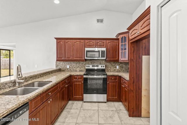 2671 SW Union Terrace, Port St. Lucie, FL 34953