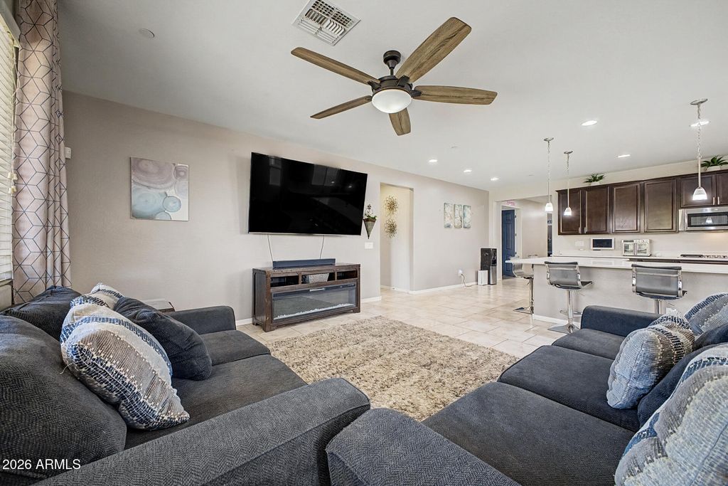 21377 W Almeria Road, Buckeye, AZ 85396 — photo 4