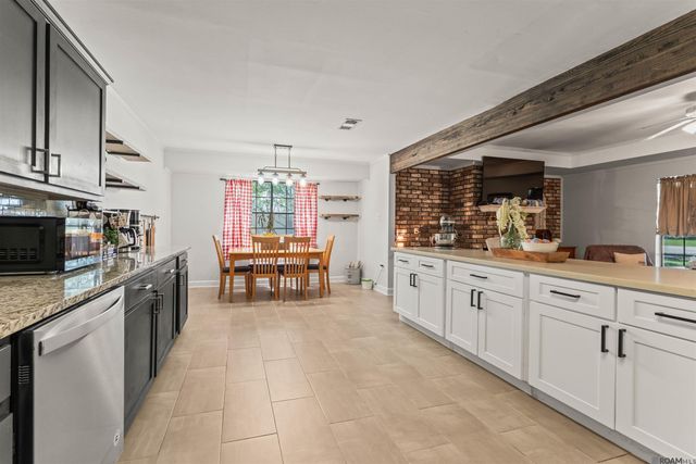 17170 La Hwy 929, Prairieville, LA 70769