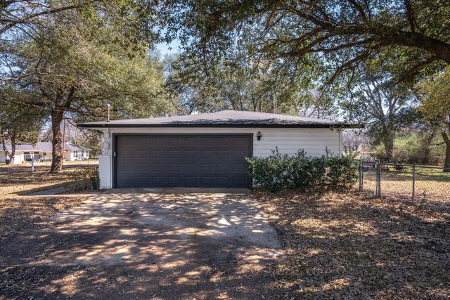 103 Brandon, Edgewood, TX 75117