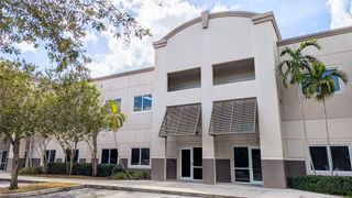 3940 Coral Ridge Dr 25, Coral Springs, FL 33065