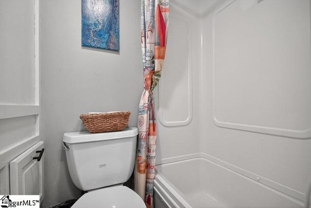 421 Newbury Circle, Westminster, SC 29693
