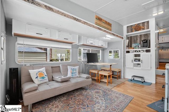 421 Newbury Circle, Westminster, SC 29693