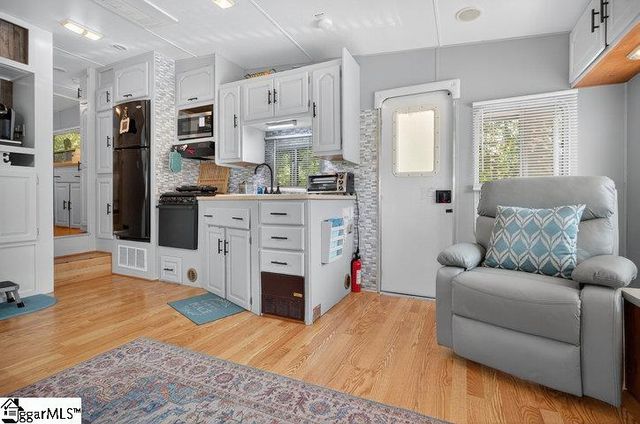 421 Newbury Circle, Westminster, SC 29693