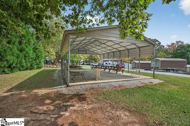 421 Newbury Circle, Westminster, SC 29693