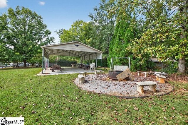 421 Newbury Circle, Westminster, SC 29693