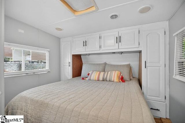 421 Newbury Circle, Westminster, SC 29693
