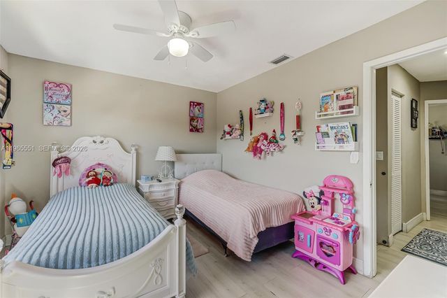 6410 W 27th Ln 101-19, Hialeah, FL 33016