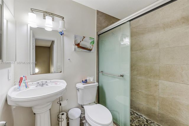 6410 W 27th Ln 101-19, Hialeah, FL 33016