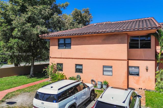 6410 W 27th Ln 101-19, Hialeah, FL 33016