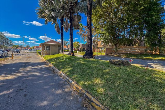 6410 W 27th Ln 101-19, Hialeah, FL 33016