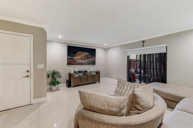 6410 W 27th Ln 101-19, Hialeah, FL 33016