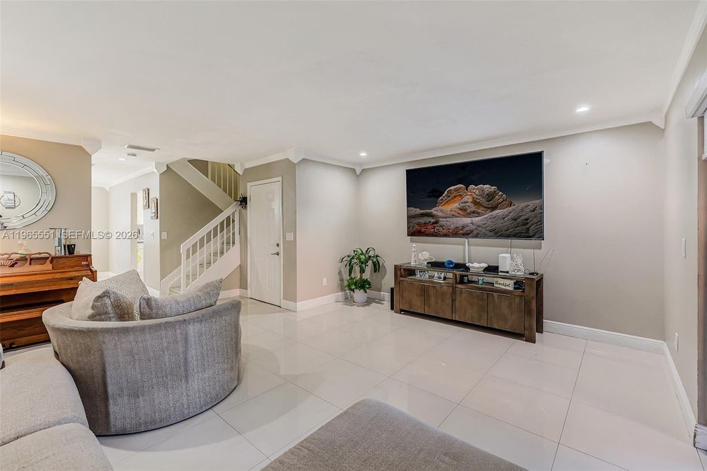 6410 W 27th Ln 101-19, Hialeah, FL 33016