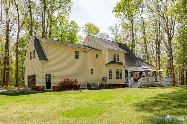 3143 Maidens Rd, Powhatan, VA 23139