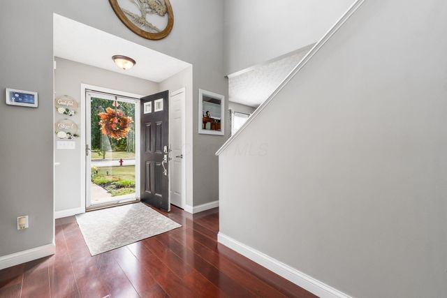 9 Hawthorne Drive, Ashville, OH 43103