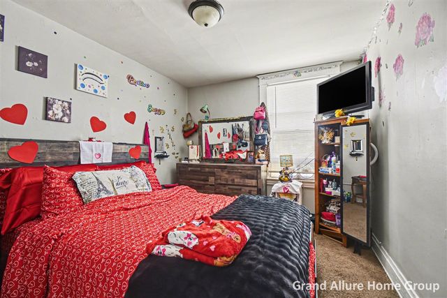 1737 Madison Avenue, Grand Rapids, MI 49507