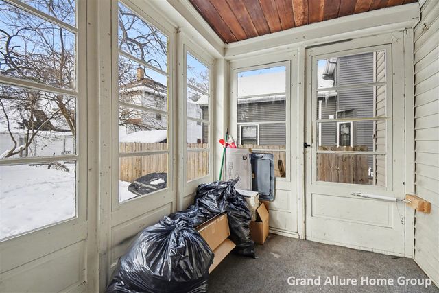 1737 Madison Avenue, Grand Rapids, MI 49507