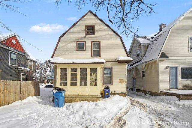 1737 Madison Avenue, Grand Rapids, MI 49507