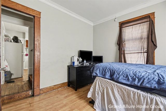 1737 Madison Avenue, Grand Rapids, MI 49507