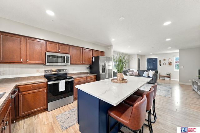 1212 Garden Valley Road, Lincoln, NE 68521