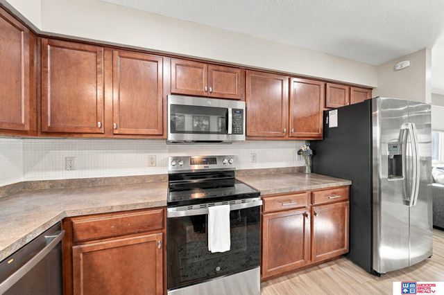 1212 Garden Valley Road, Lincoln, NE 68521