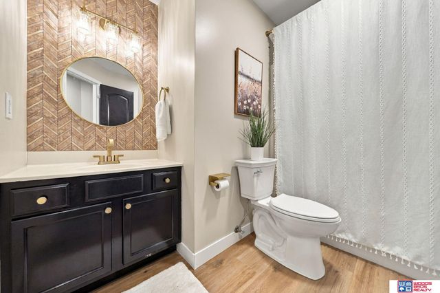 1212 Garden Valley Road, Lincoln, NE 68521