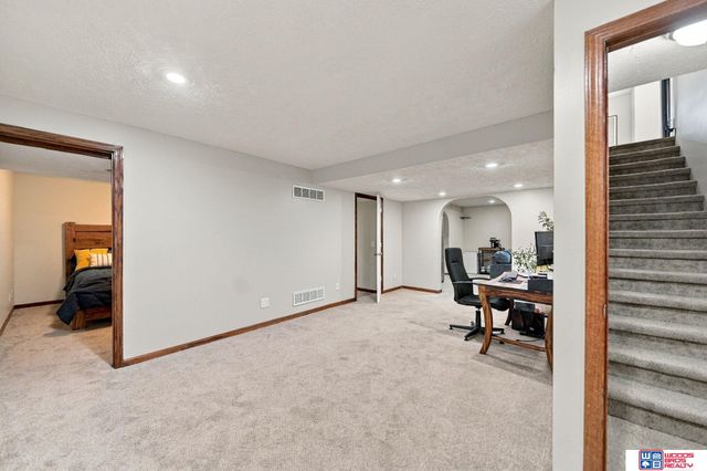 1212 Garden Valley Road, Lincoln, NE 68521