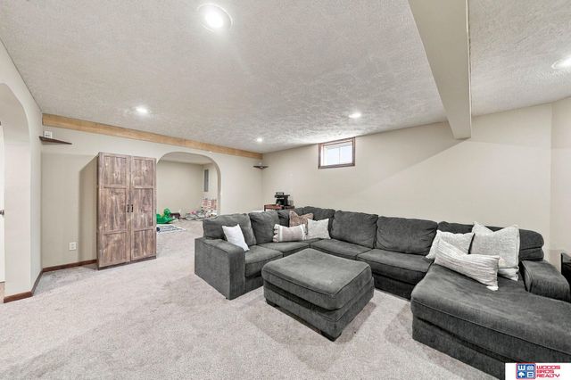 1212 Garden Valley Road, Lincoln, NE 68521