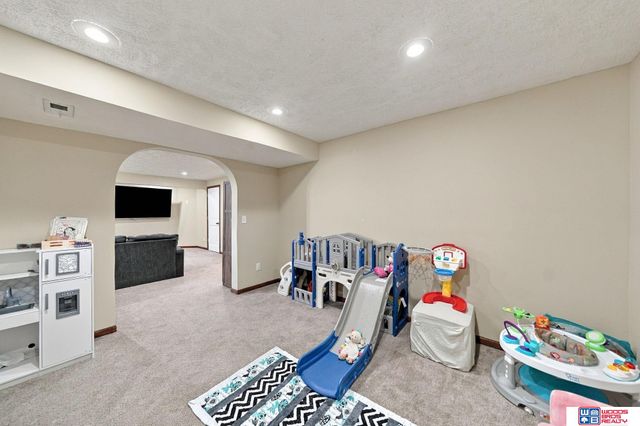 1212 Garden Valley Road, Lincoln, NE 68521