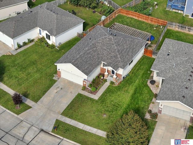 1212 Garden Valley Road, Lincoln, NE 68521